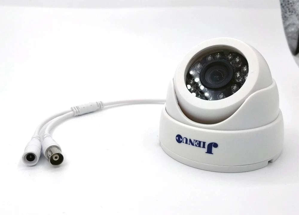 4K AHD Dome CCTV Camera with Night Vision and 25m IR Range-TV connection / NTSC / 12mm