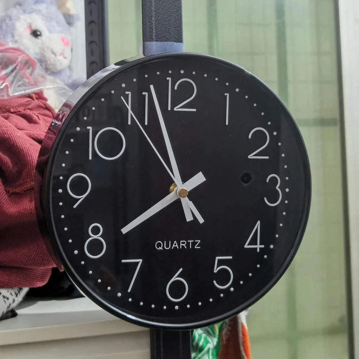 8‑Inch Creative Nanny Wall Clock with Hidden IP Camera-black / Add 64G Card