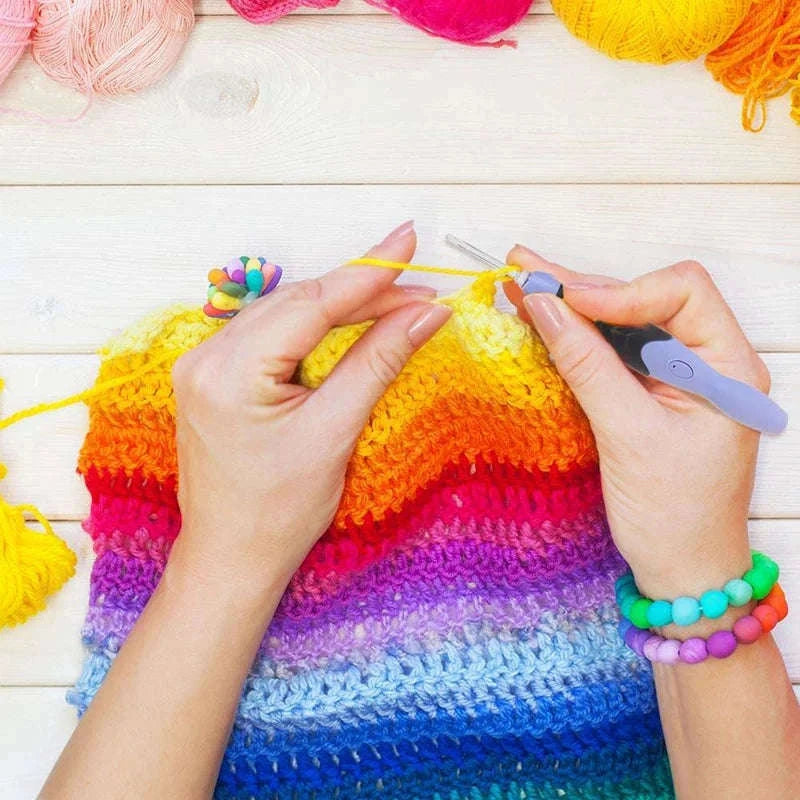 9-in-1 Light Up Crochet Hook Set for Clear, Comfortable Stitching-pink handle