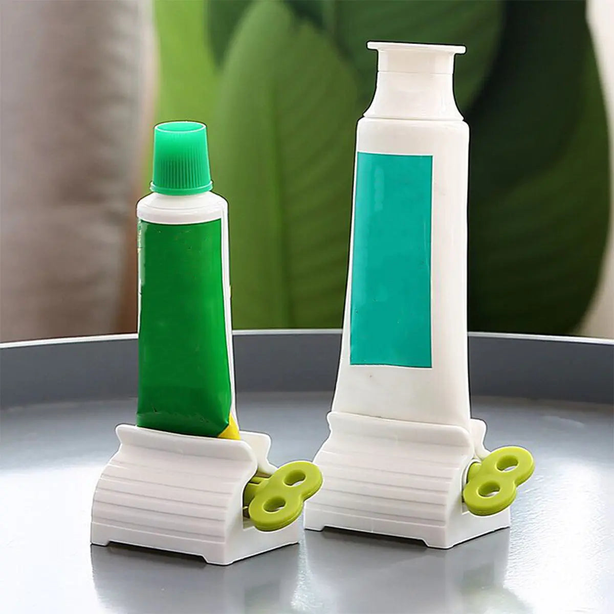 Efficient and Hassle-Free Toothpaste Tube Squeezer for a Smooth and Comfortable Brushing Experience Spy-shop.com