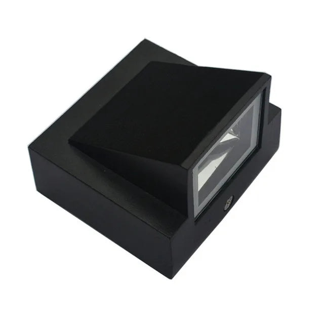 IP65 Outdoor LED Wall Light, 5W or 10W