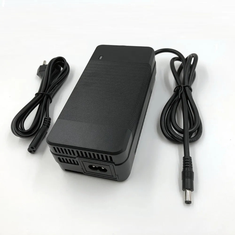54.6 V 3 A-oplader voor 13S 48 V lithium-ionaccu's