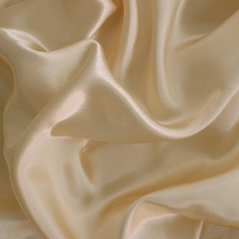 Polyesterisatiinikangas - väri- ja leikkausvaihtoehdot