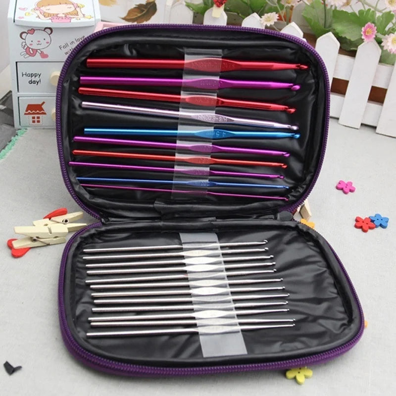 22-Piece Crochet Hook Set with Zip Case, Mixed Sizes