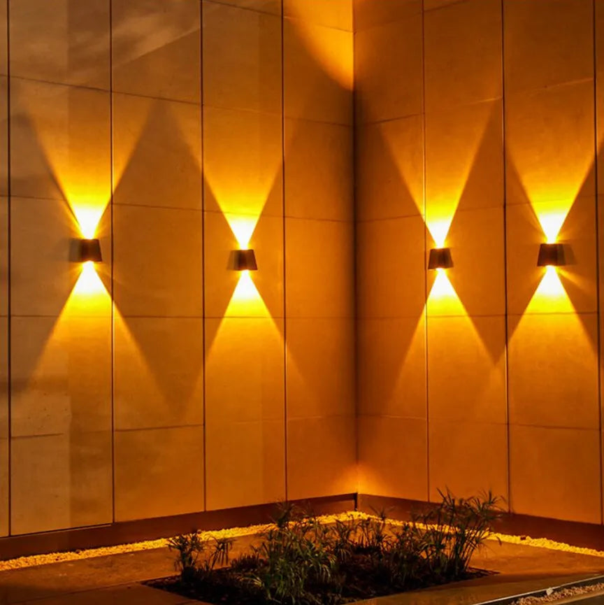 Lampada da parete a LED da esterno a energia solare, modalità multiple