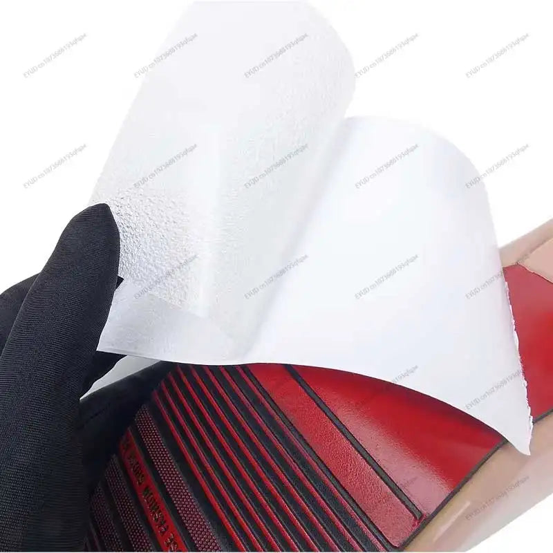 Protection adhésive pour semelle de chaussure