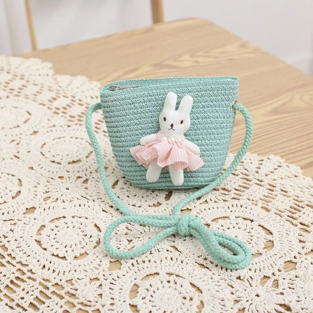 Petit sac bandoulière en forme de lapin avec paille