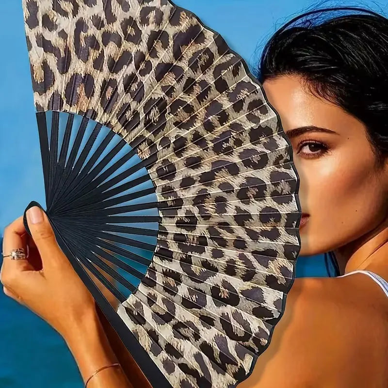 Leque dobrável com padrão de leopardo, castanho