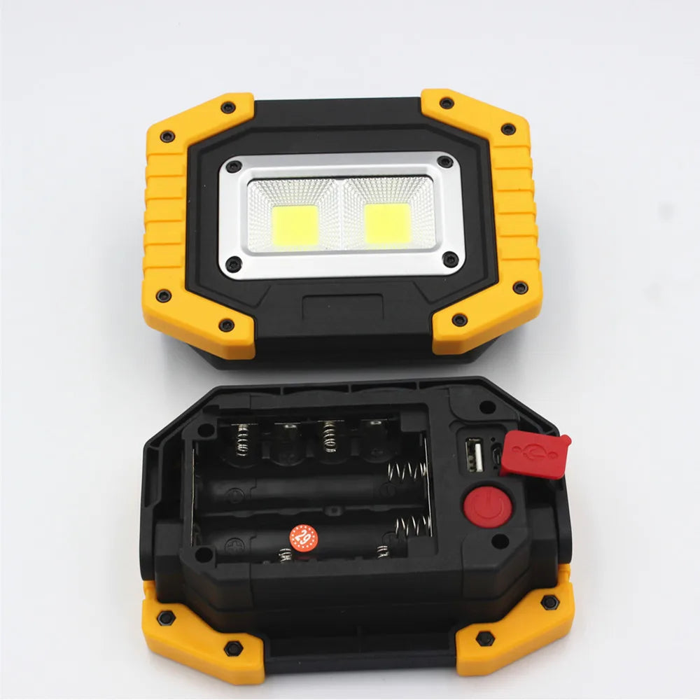 Lumină de lucru LED portabilă cu opțiuni de baterie