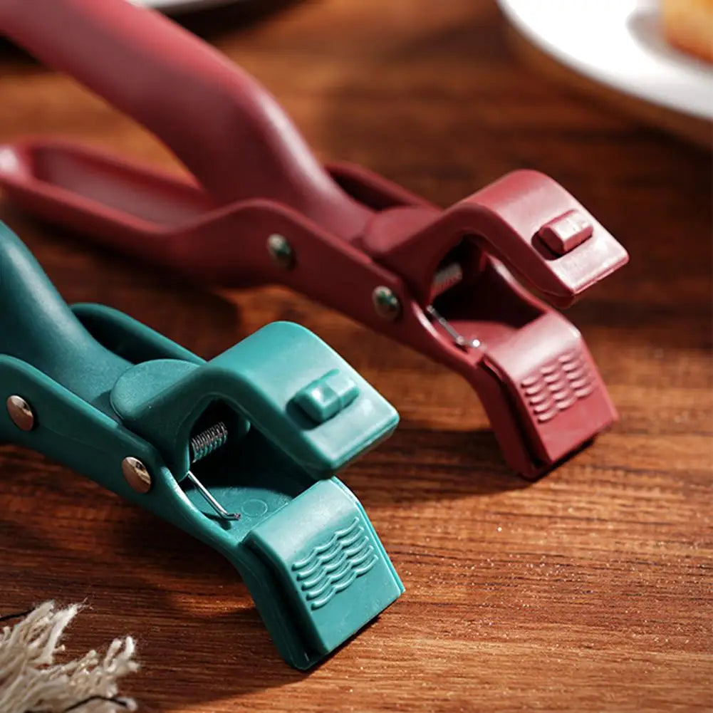 Pinça multifunções para segurar tigelas e evitar queimaduras, cor sólida, utensílio doméstico de silicone para cozinha, antiescaldão 2
