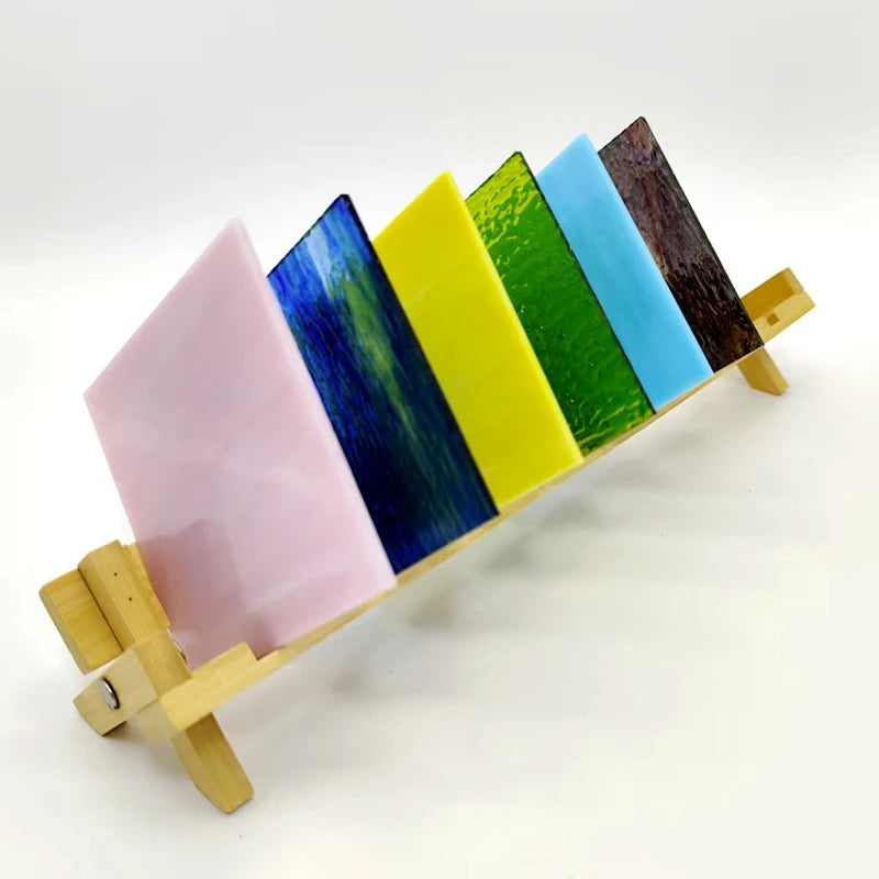 Sechs Buntglas-Kunstblätter, 10 × 10 cm