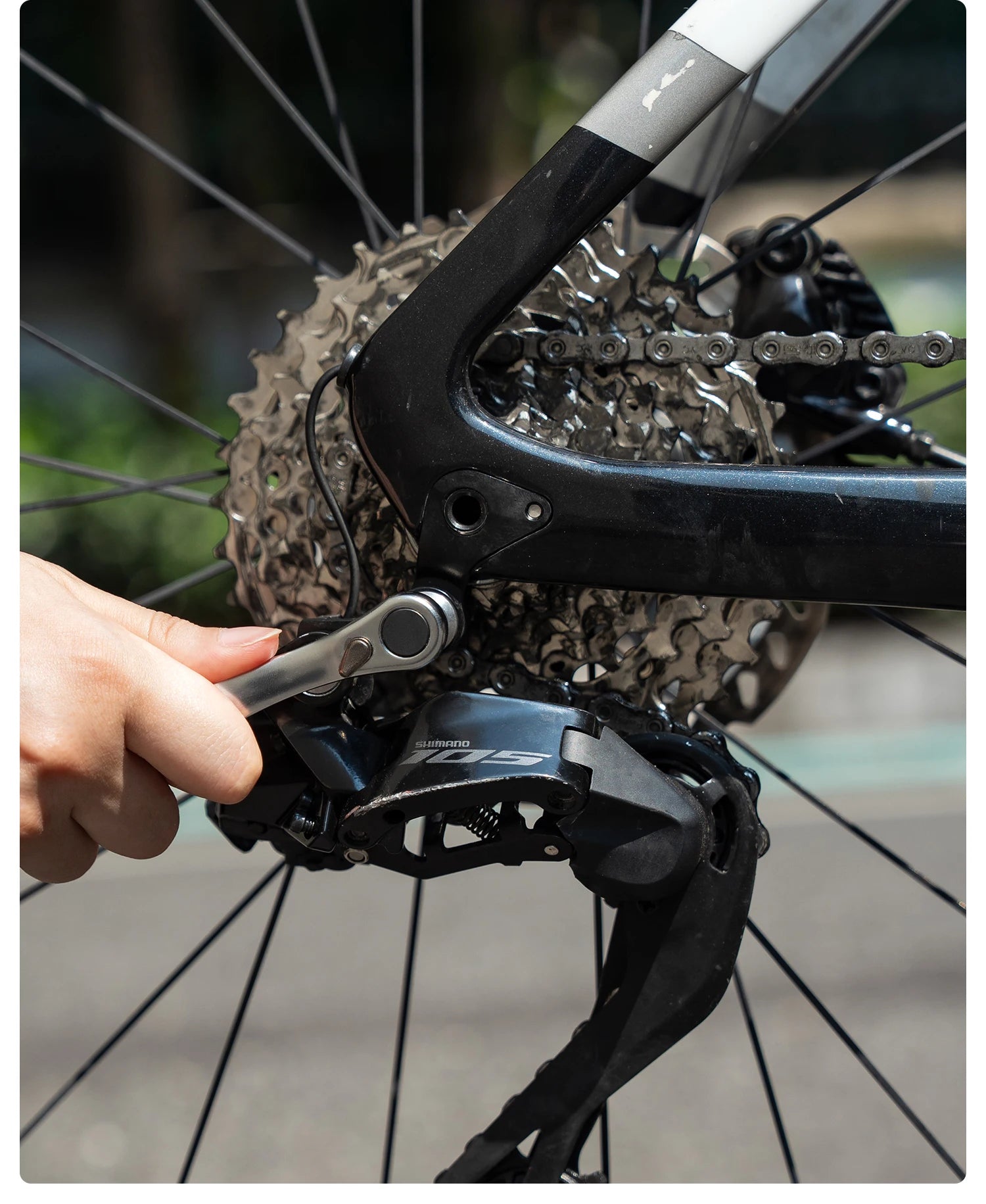 Trousse d’outils de réparation vélo avec clé à cliquet et leviers de pneu