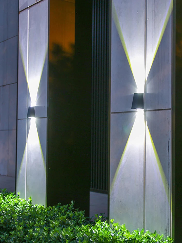 Solar Up-and-Down Wall Light for Garden and Porch, IP65