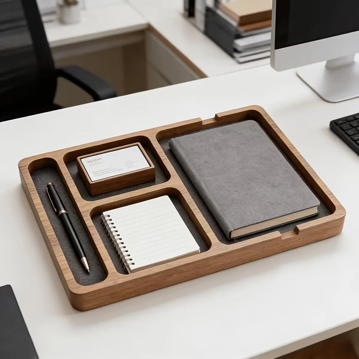 Organizer da scrivania con scomparti per telefono e accessori