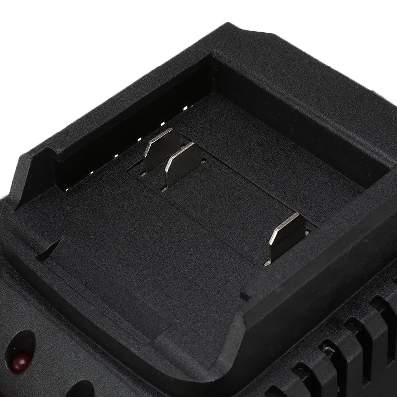 Зарядно устройство за литиево-йонна батерия Makita 18V, изход 21V