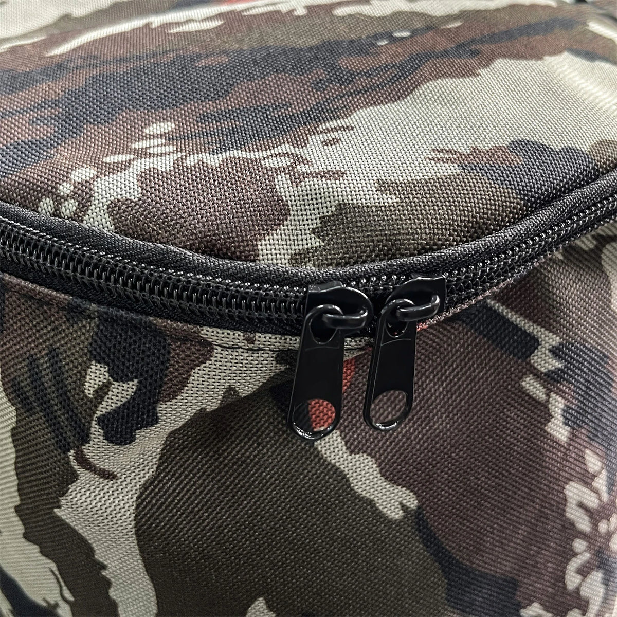 Bolsa impermeable para transportar un barco cebador