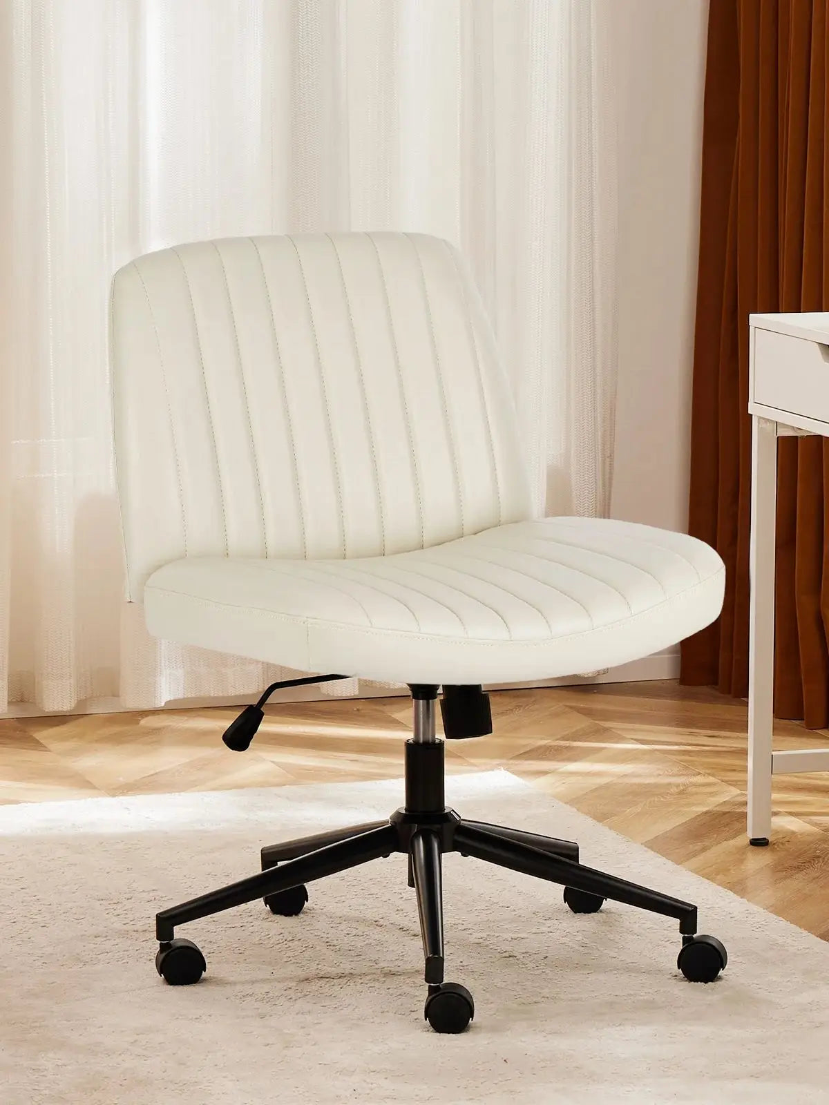 Bürostuhl ohne Armlehnen mit Rollen, verstellbare Sitzhöhe, gekreuzte Beine