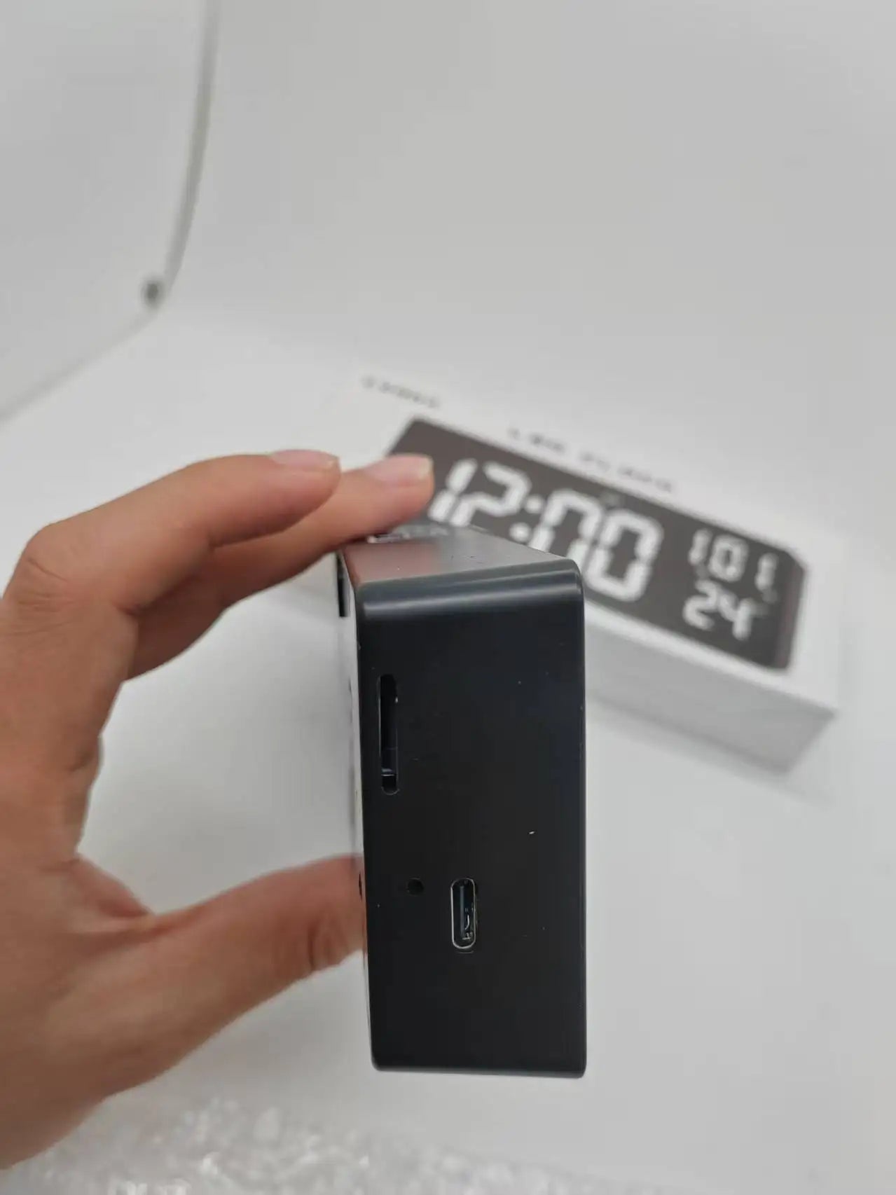 Mini WiFi hodiny s kamerou 1080P, vnútorná bezpečnostná kamera s detekciou pohybu
