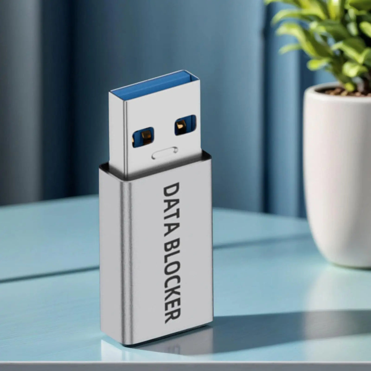 Adaptor USB pentru blocare de date la încărcare