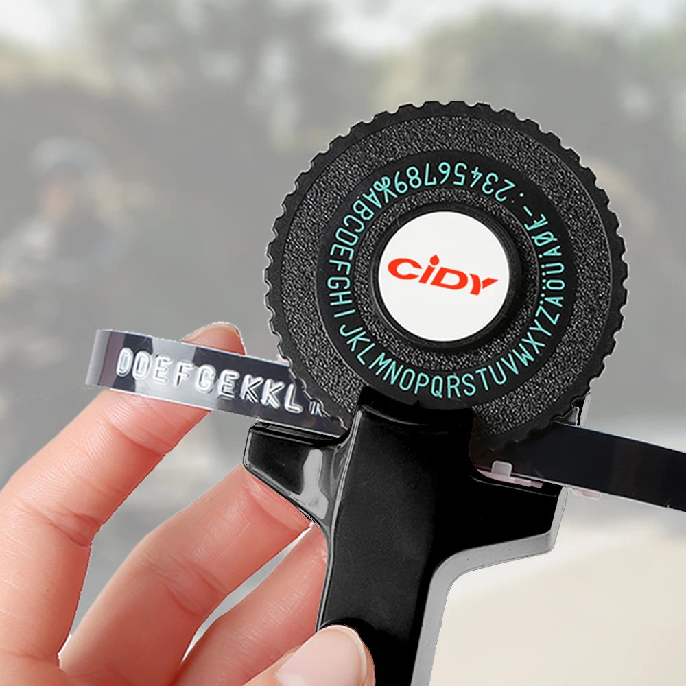 Manual Nine-Millimetre Embossing Label Maker