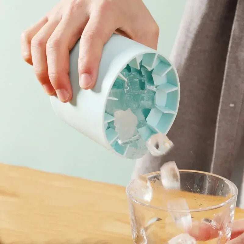 Zylindrische Eiswürfelform aus Silikon