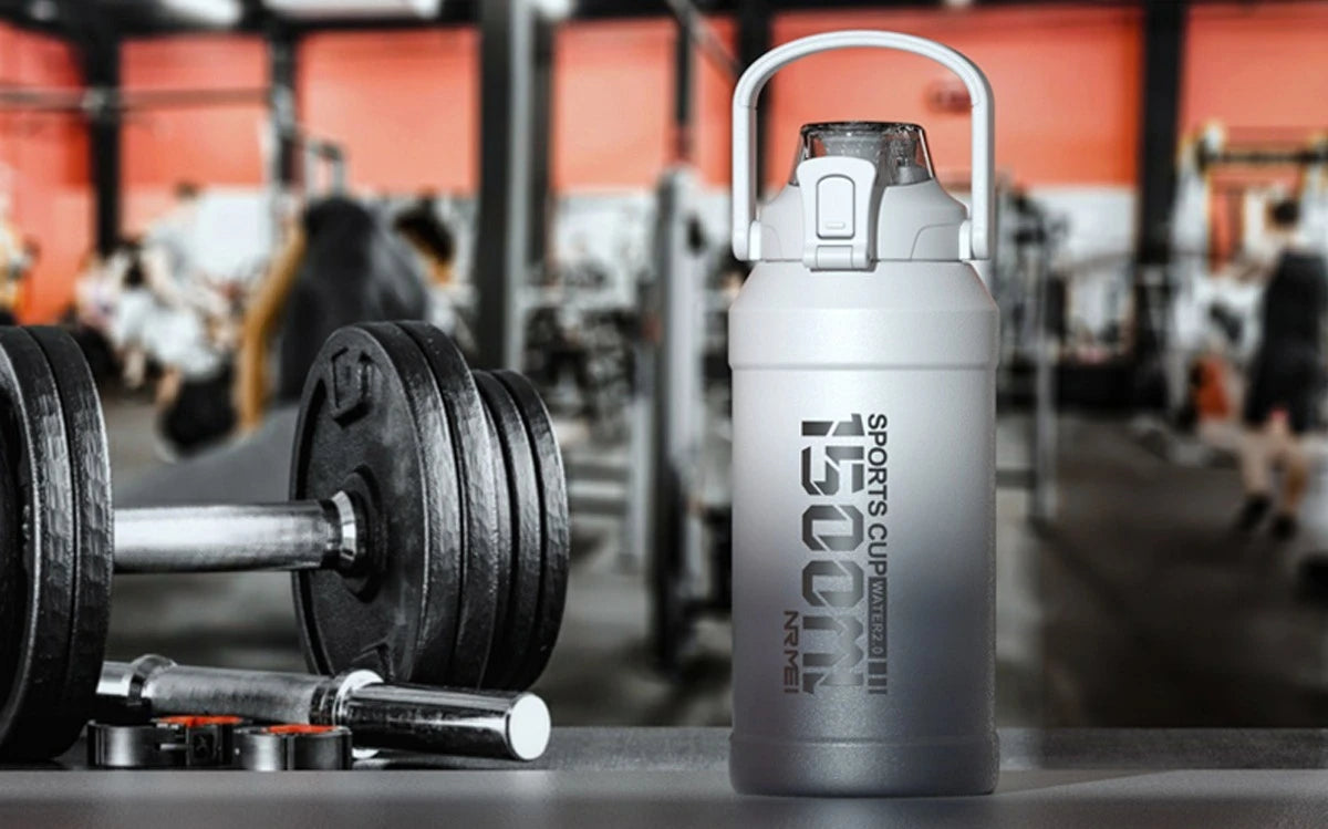 Thermos Wasserflasche mit Strohhalm, Griffbecher, 316 Edelstahlflasche, große Kapazität, vakuumisolierter Becher