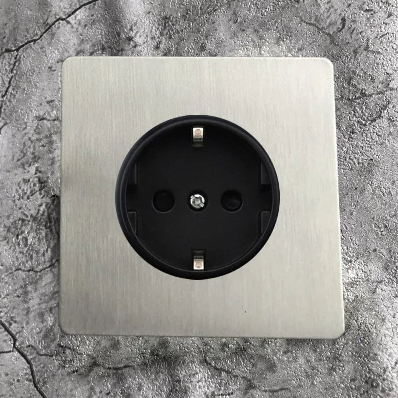 Interruptores de pared, enchufes y accesorios de acero cepillado