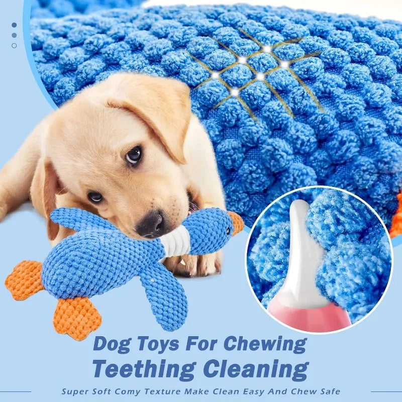 Brinquedo de peluche em forma de ganso para cães, com apito e som crocante
