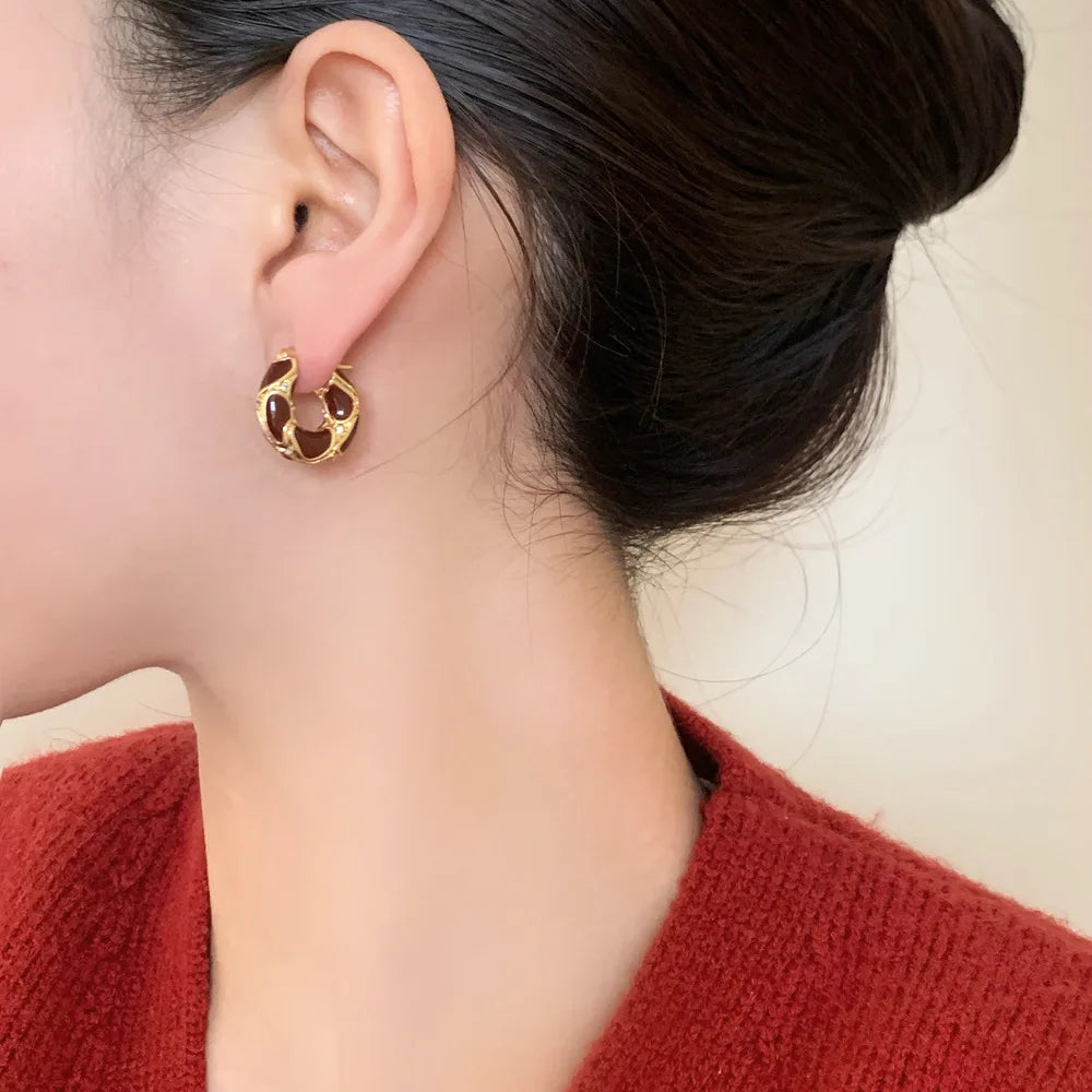 French Retro Enamel Leopard Print U-shaped Ear Buckle Women Temperament Earrings Party and Daily Wear Fashion Jewelry