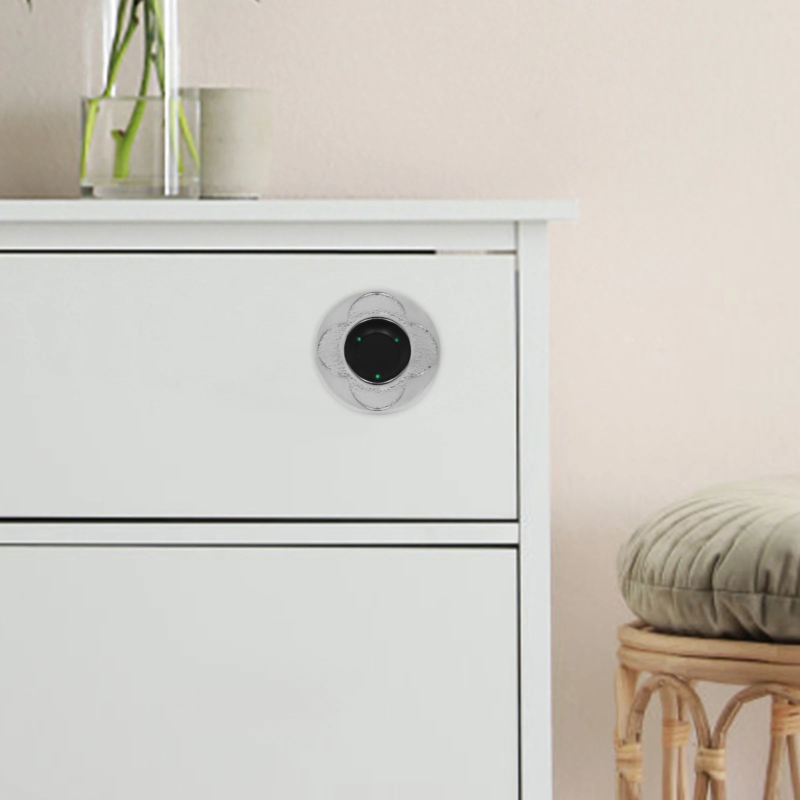 Încuietoare inteligentă pentru ușă cu amprentă SecureGuard