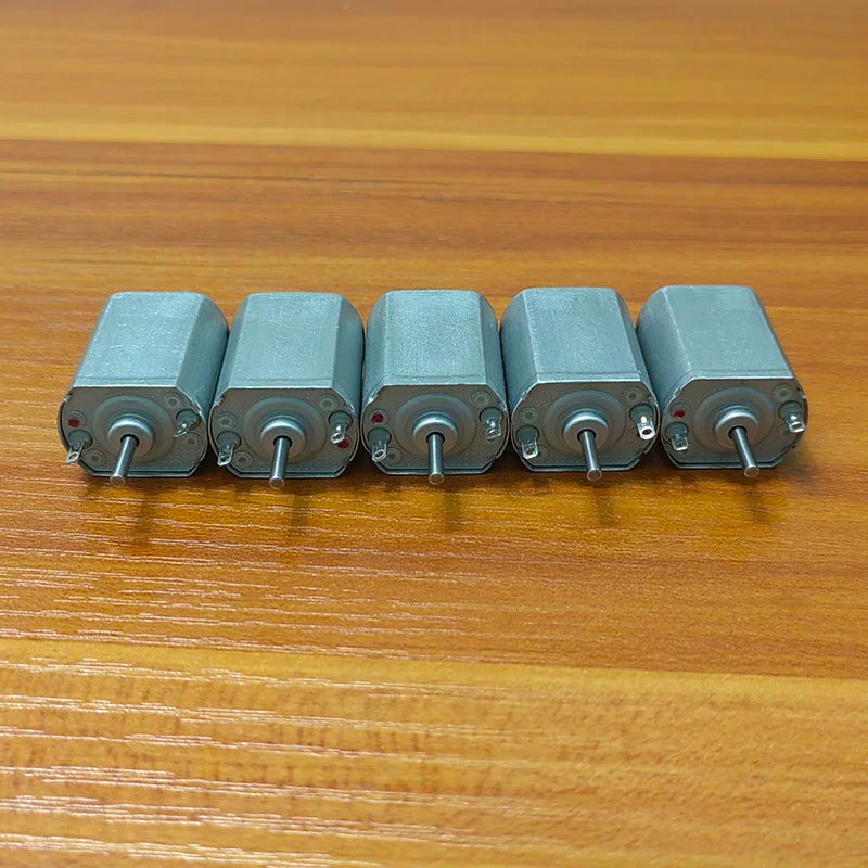 HO 1:87 Model Train Motor, Three-Pole 12 V, One Piece