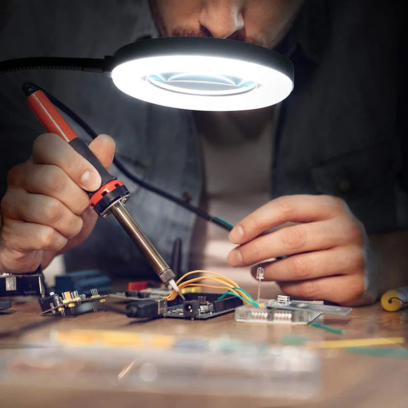 مصباح مليء LED قابل لللبس للإضاءة المجمعة - 5× أو 10×