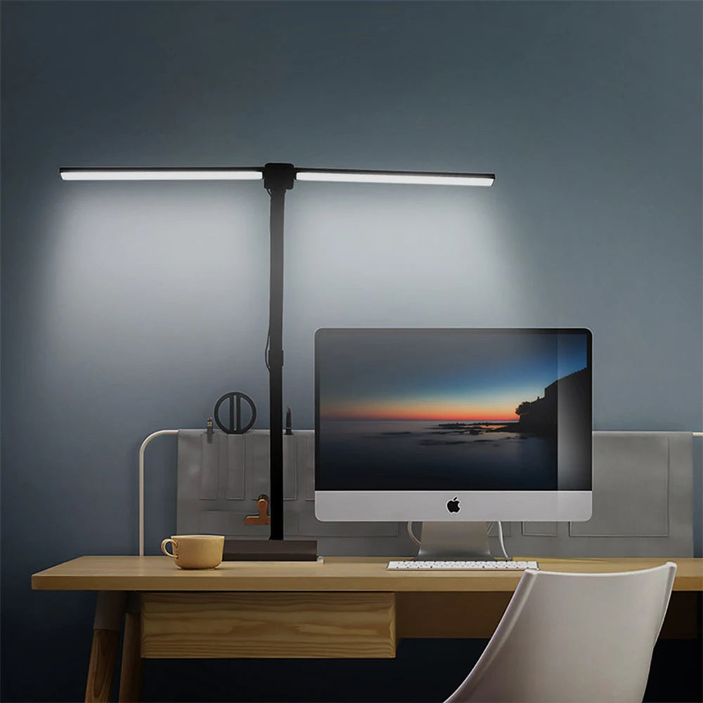 Nastaviteľná LED stolová lampa so svorkou a automatickým stmievaním svetla