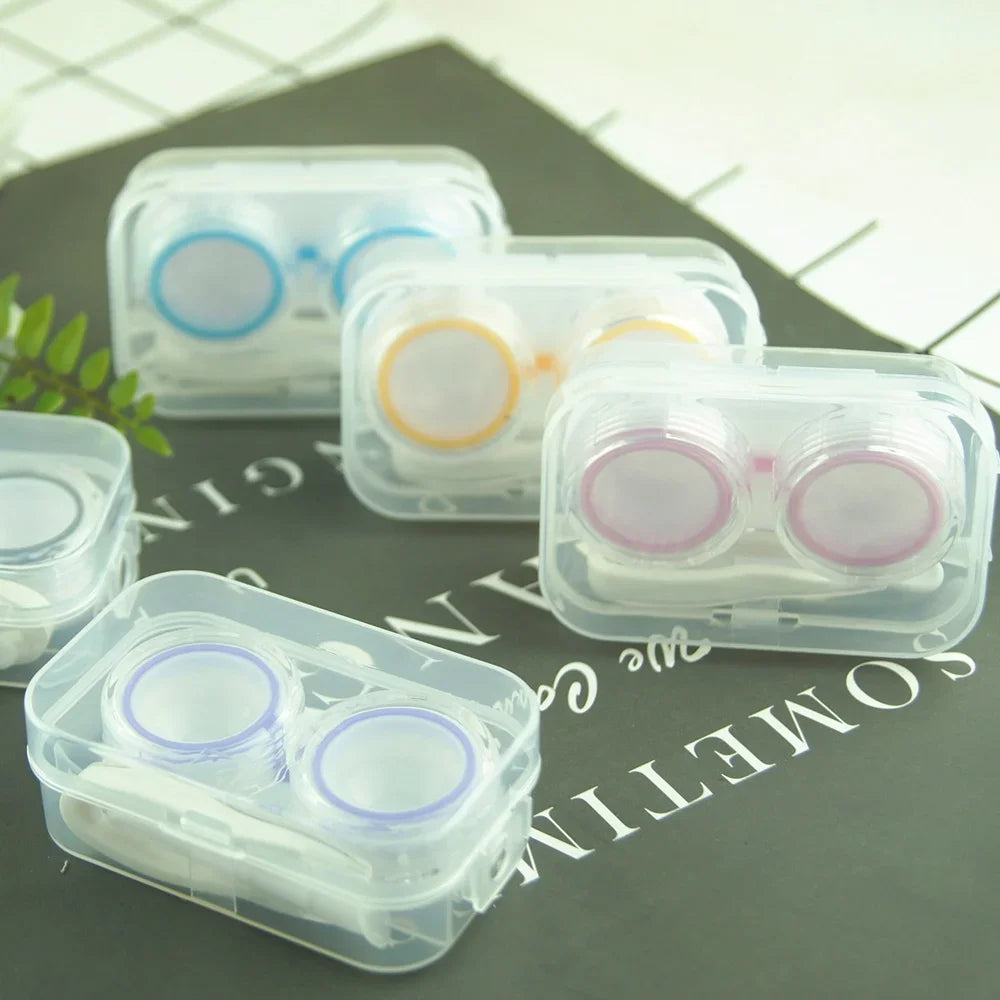 Estuche compacto para guardar y cuidar lentes de contacto