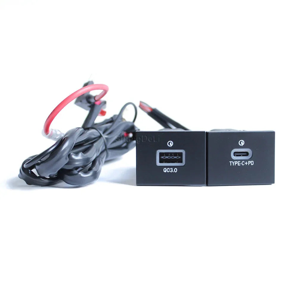 12V/24V Автомобилен заряден адаптер за телефон с двойна QC3.0 Type C PD USB порт за зареждане, захранващ адаптер за Ford Focus 2004-2011 mk2 аксесоари