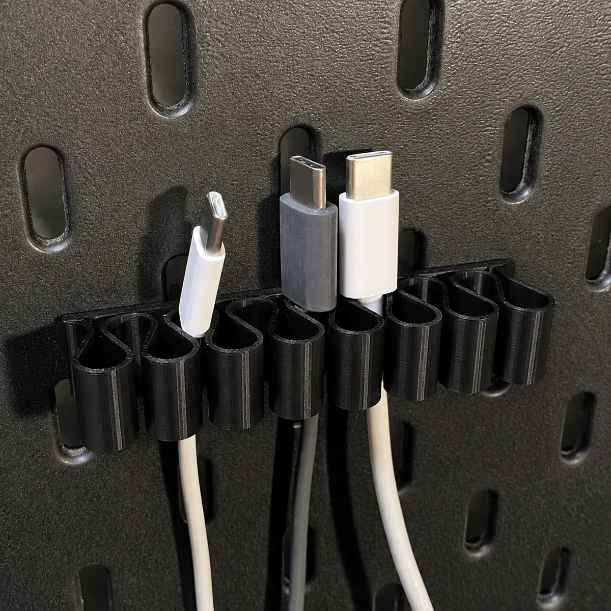 Kabelholder for SKÅDIS-pegboard