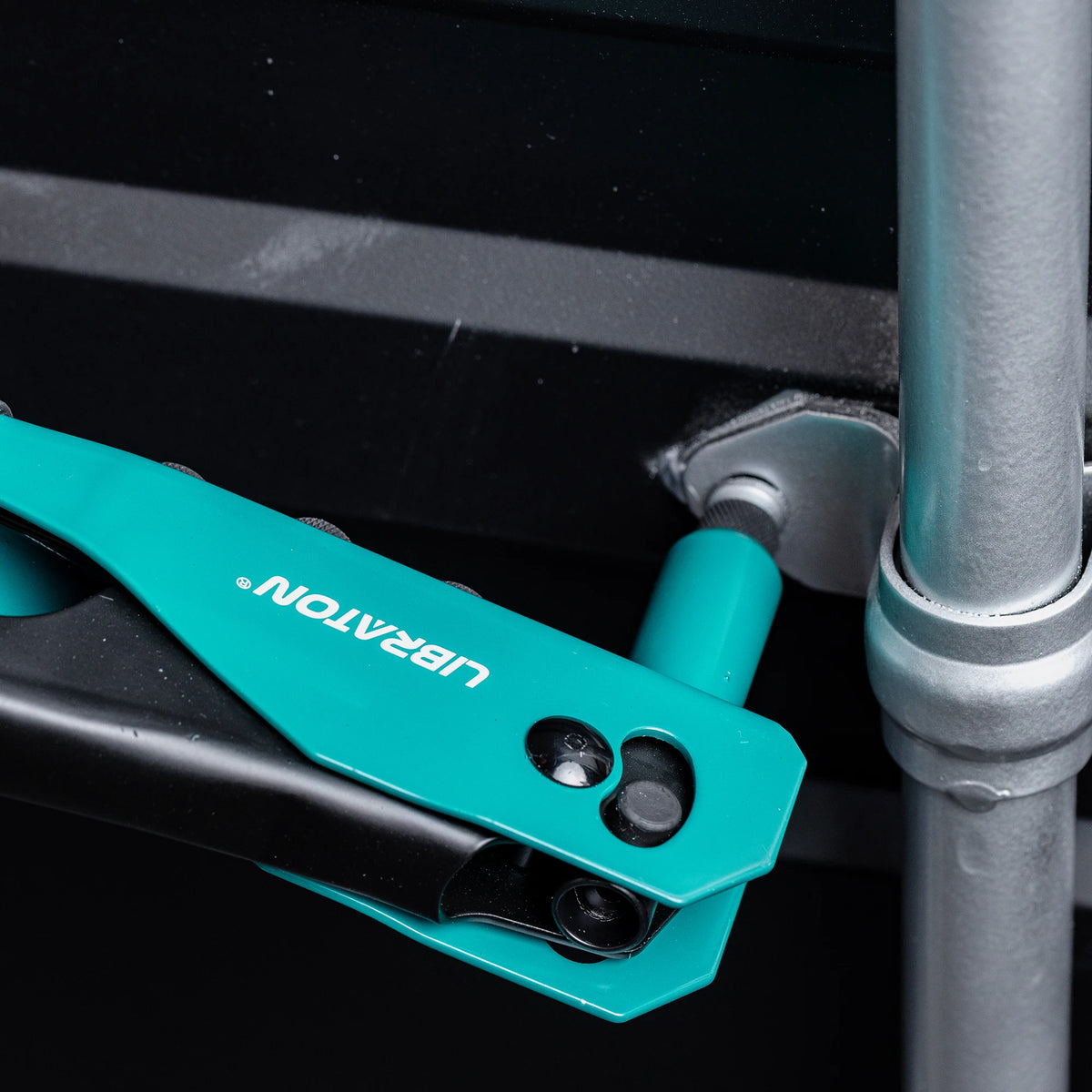 Manual Rivet Gun Kit with Rivets and Drill Bits