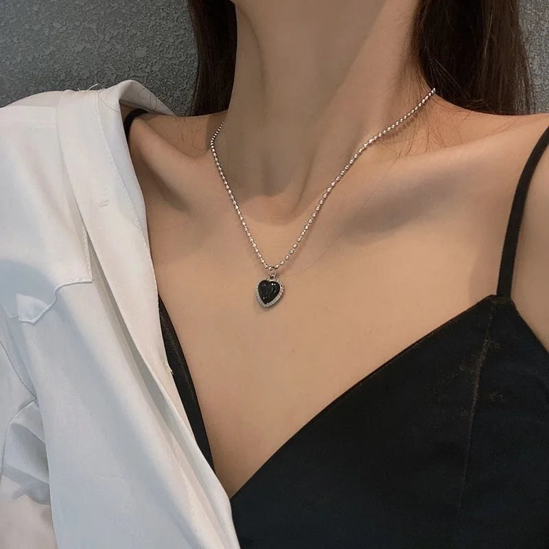 Vintage Love Heart Pendant Necklace for Women Trend Aesthetic Gold Color Metal Chain Collar Choker Party Jewelry Birthday Gifts