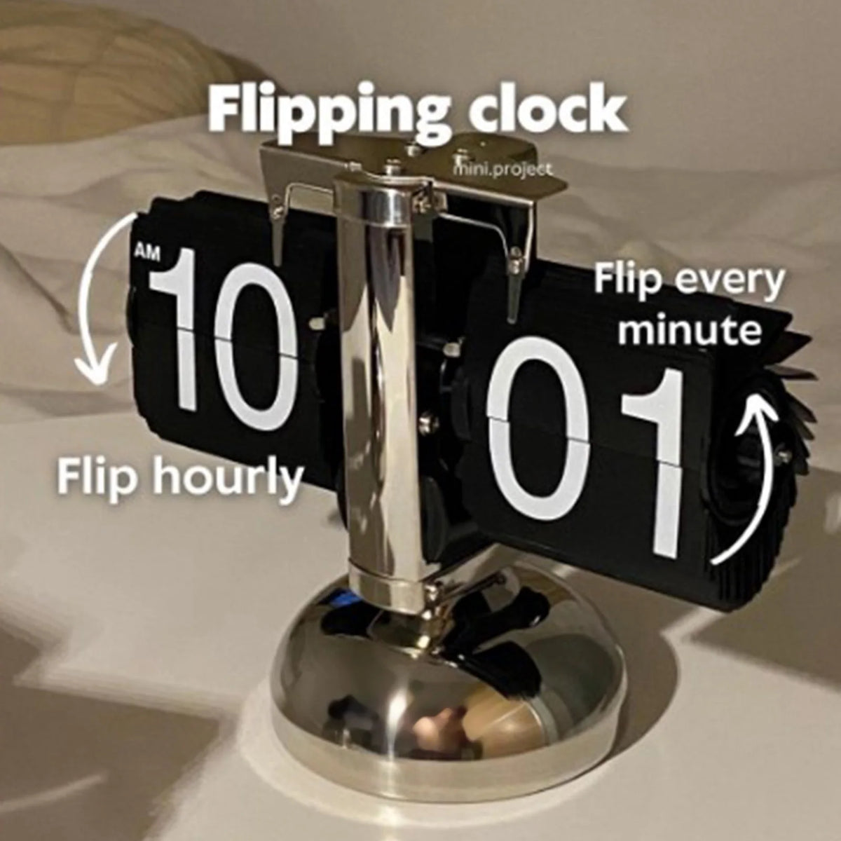 Reloj de escritorio retro de páginas giratorias