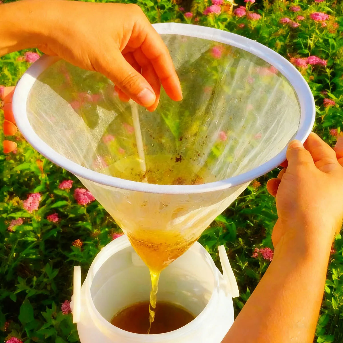 Fine-Mesh Nylon Honey Strainer for Bucket Filtering