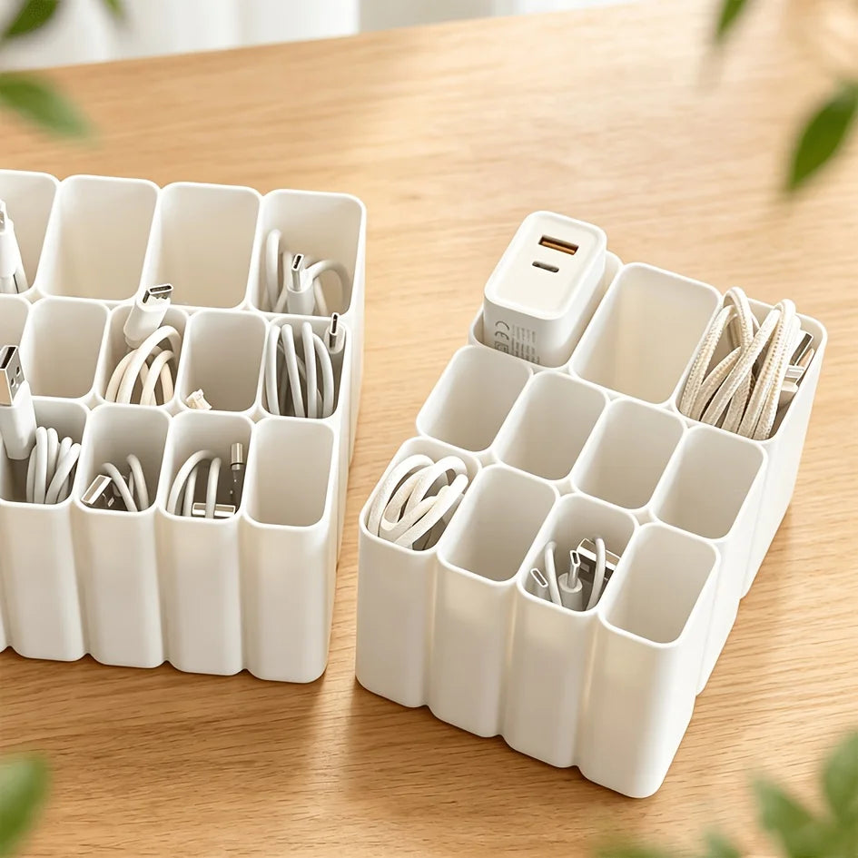 Eleven- or Twenty-Two-Slot Cable Organiser