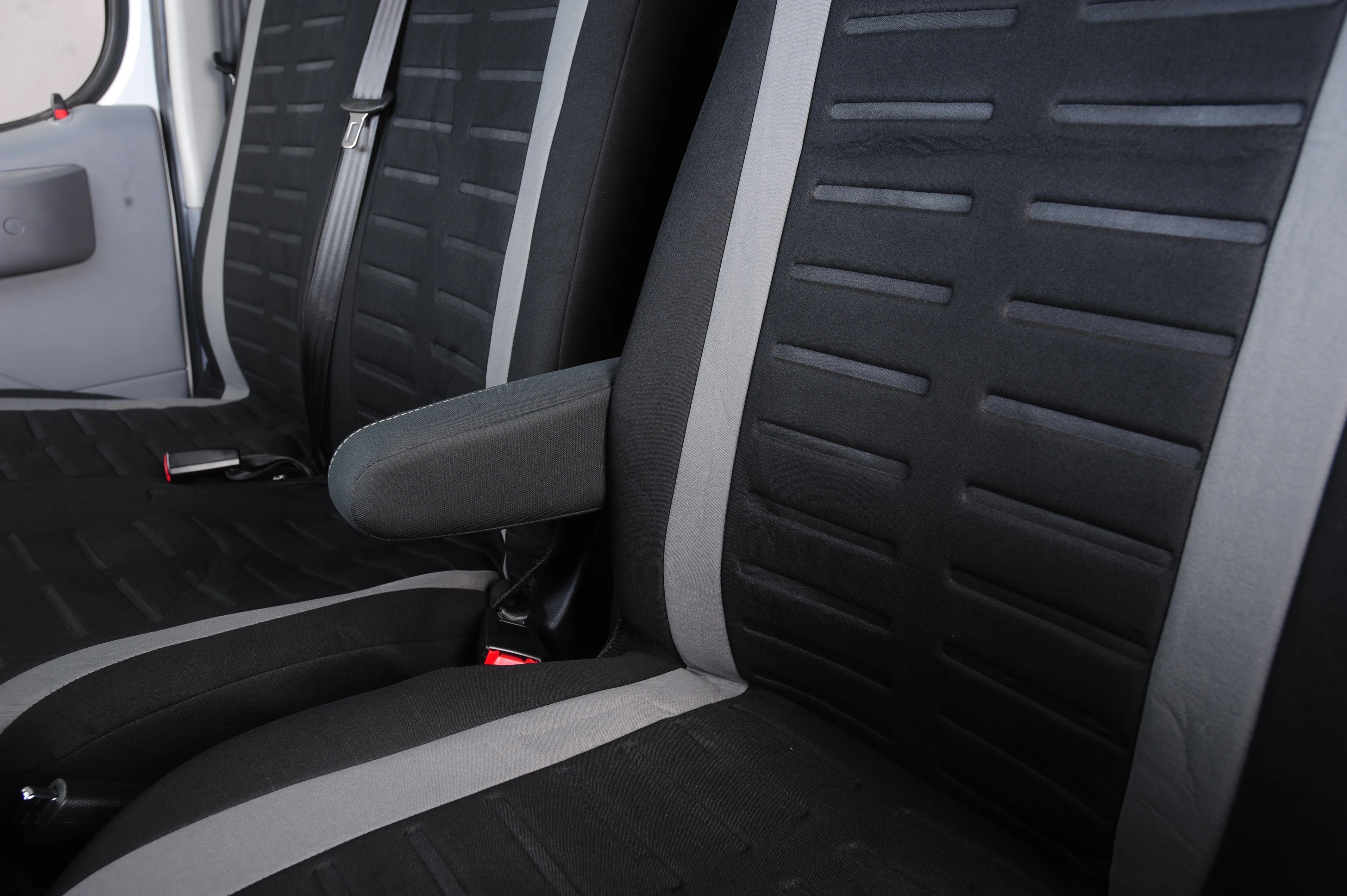 Універсальні 3D смугасті чохли на сидіння для фургонів і вантажівок