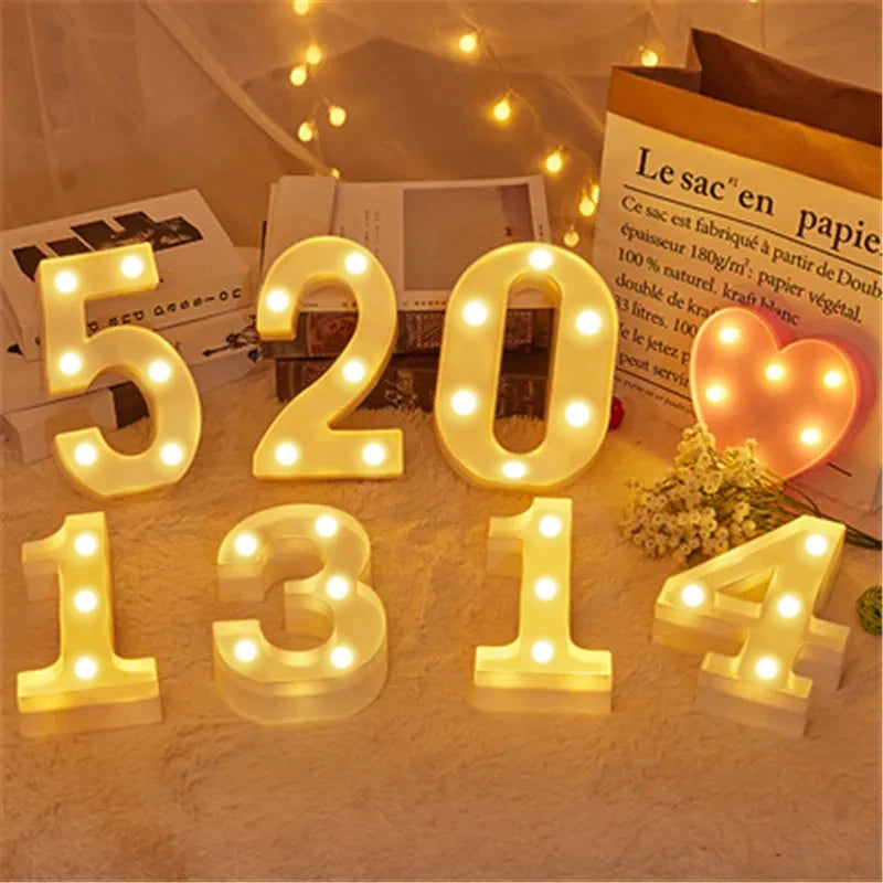 Luce decorativa a lettere e numeri a LED con batteria