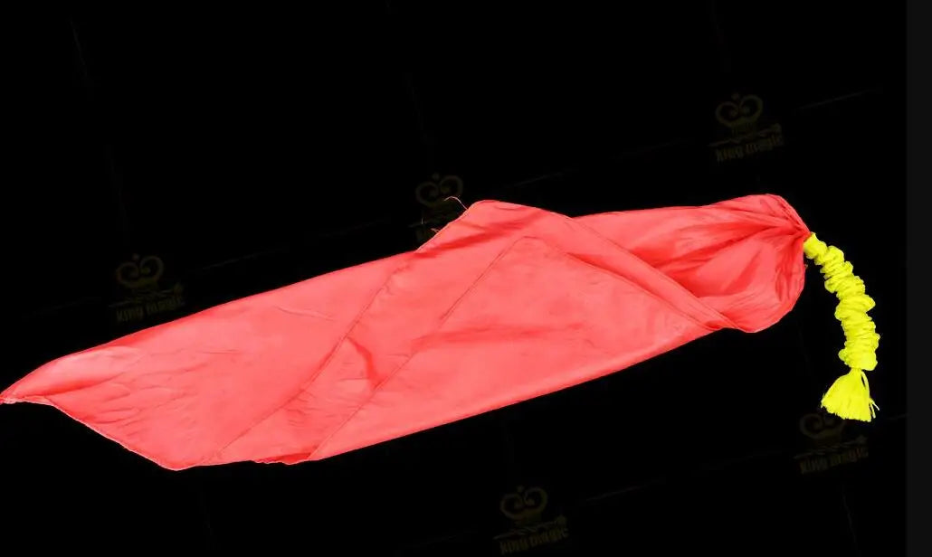 Köydestä silkkiin lähikuva Magic Prop