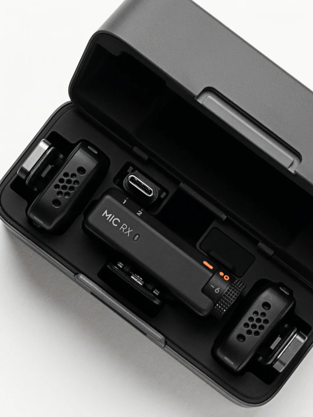 DJI Mic Mini Wireless Microphone System with Charging Case