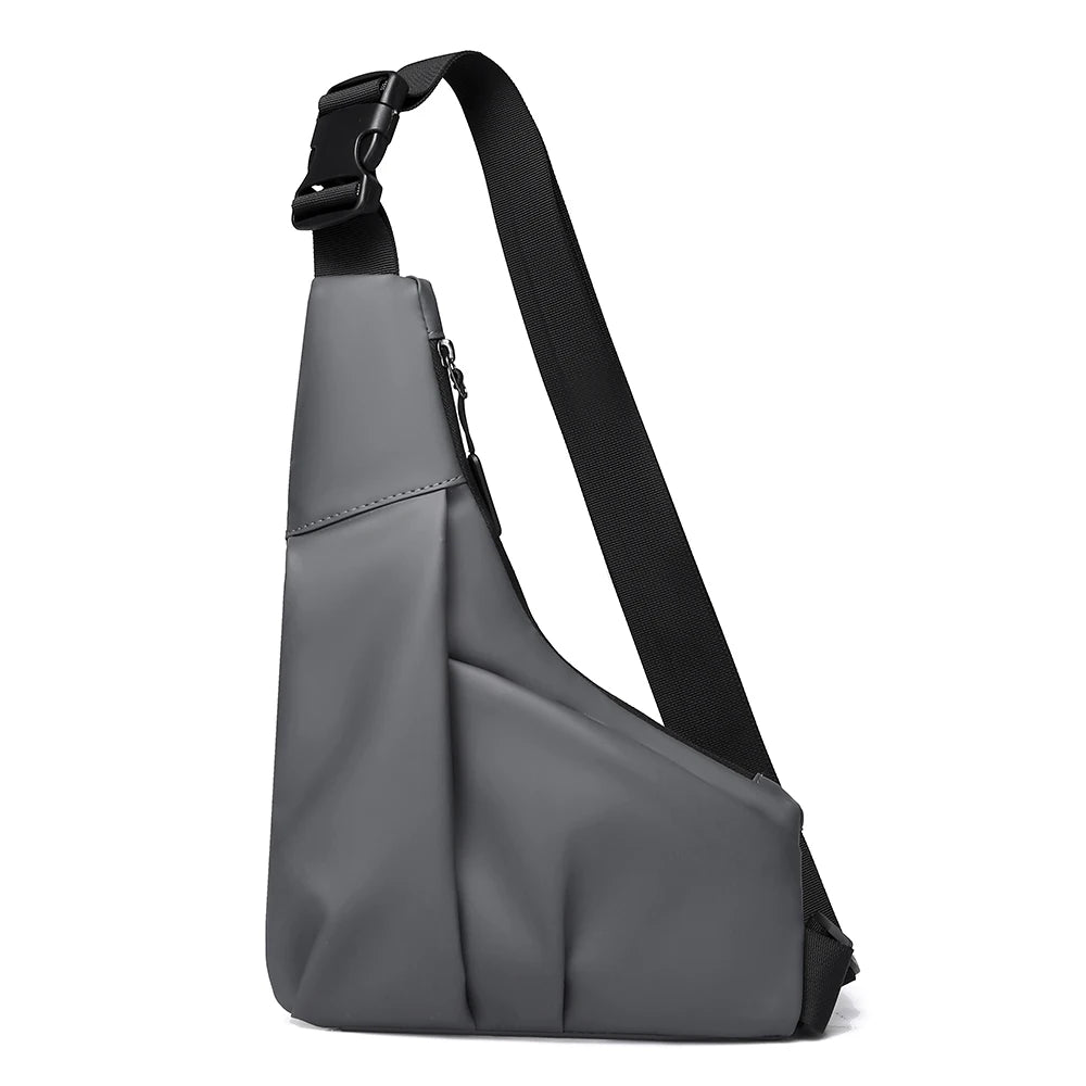 Driehoekige crossbody-tas met verstelbare riem