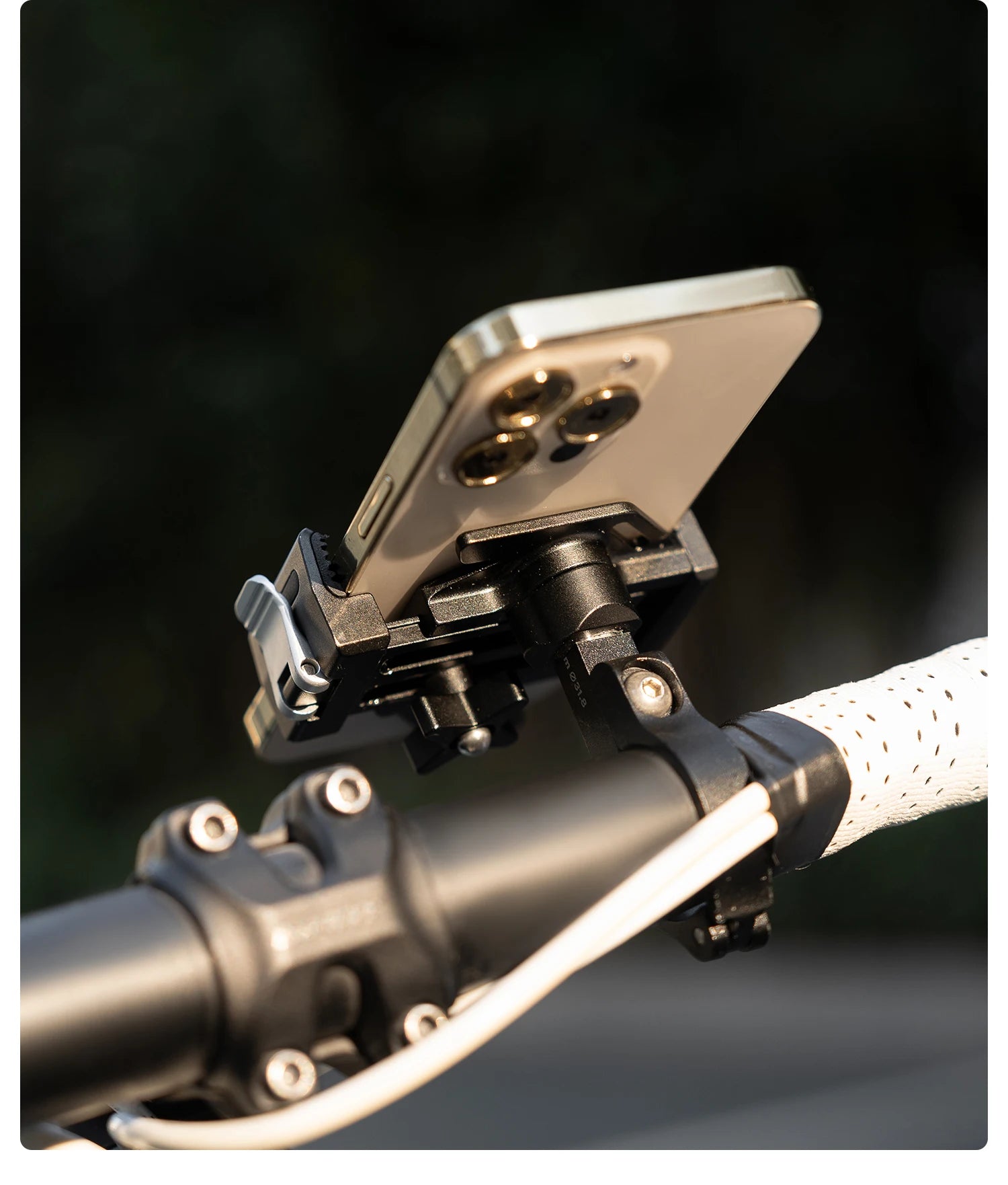 360° Rotating Motorcycle & Bicycle Phone Holder with Shock Absorption