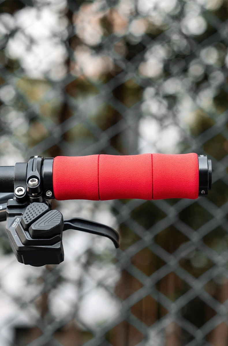22mm cyklistické gripy na řídítka z EVA, tlumící nárazy, s aretací, pár