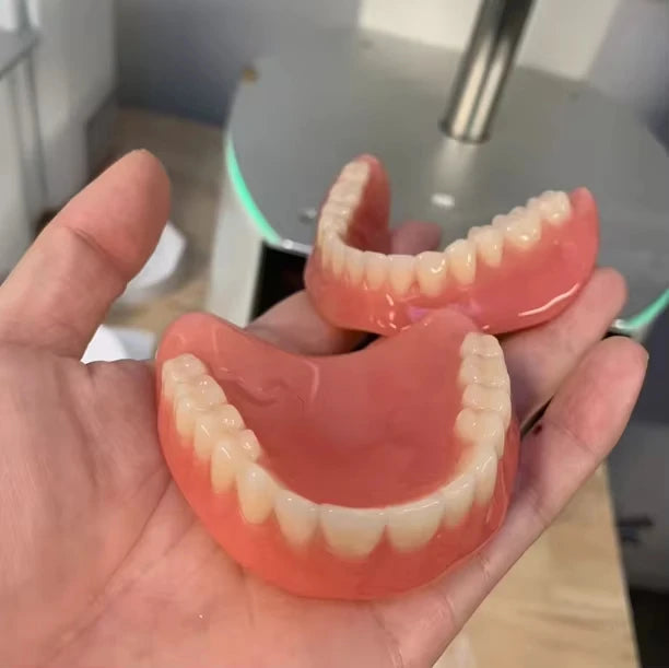 أغطية تجميلية مؤقتة للأسنان من السيليكون