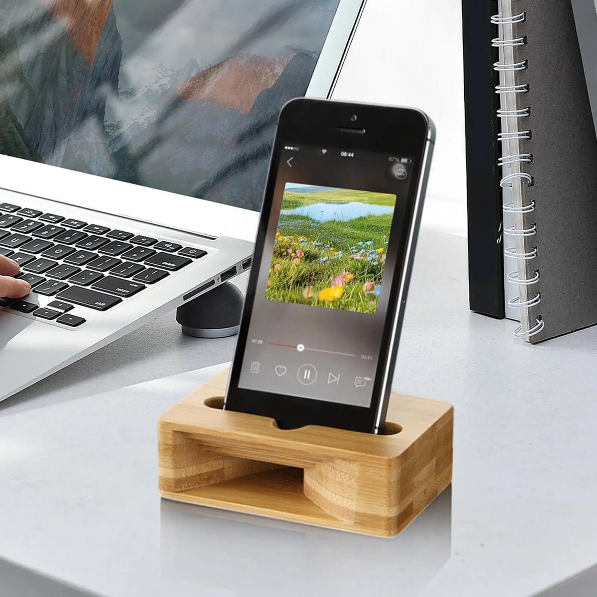 Wooden Phone Speaker Stand and Passive Amplifier
